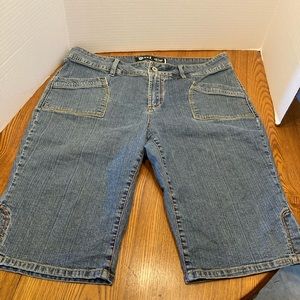 SALE! Vtg Quizz New York High Waisted Shorts-Sz 16